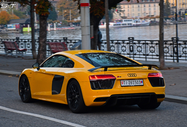 Audi R8 V10 Plus 2015