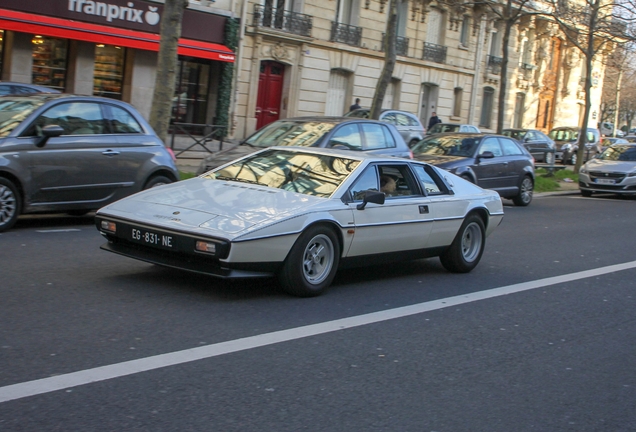 Lotus Esprit 2.2