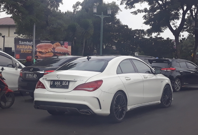 Mercedes-AMG CLA 45 C117