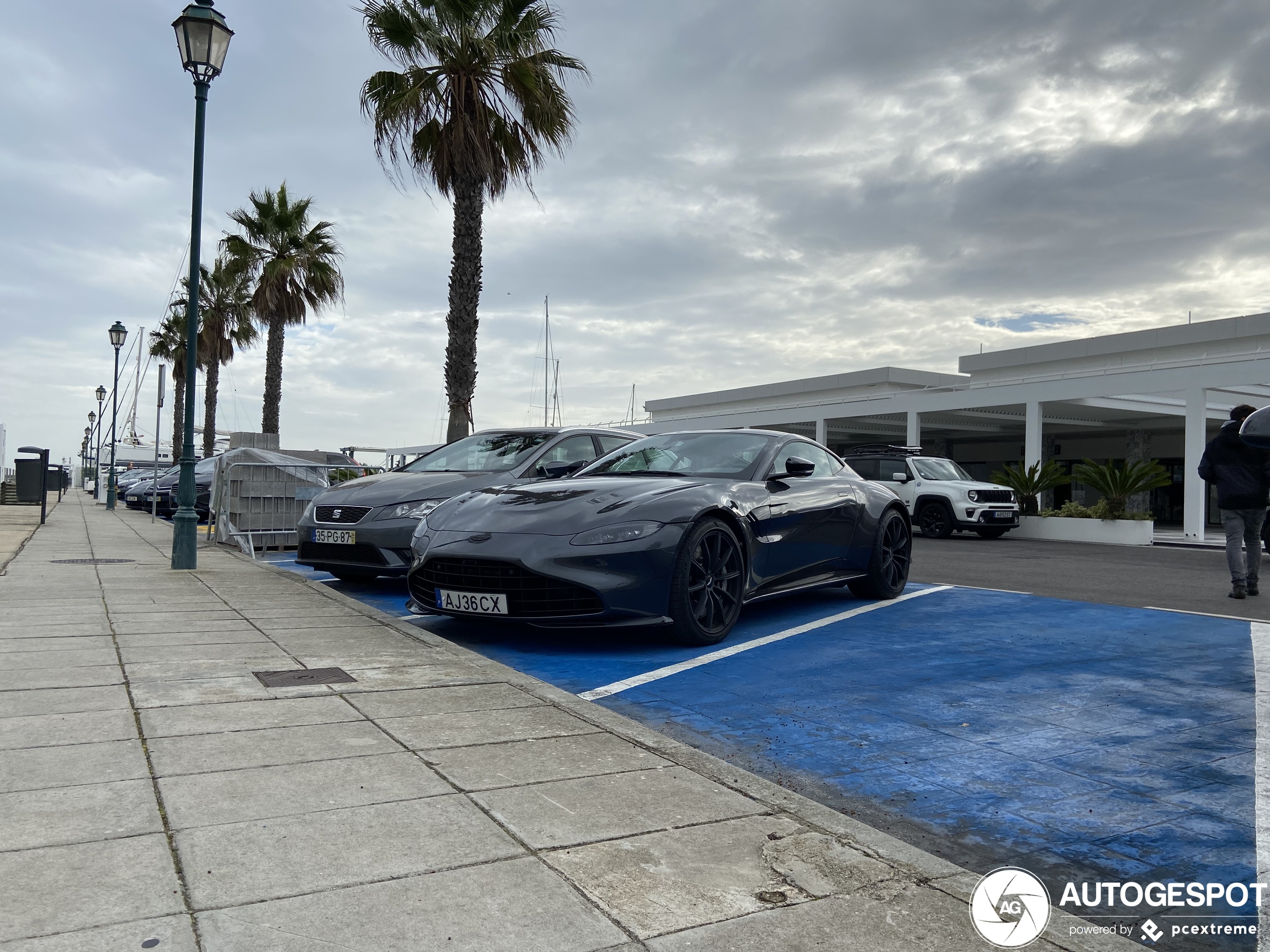 Aston Martin V8 Vantage 2018