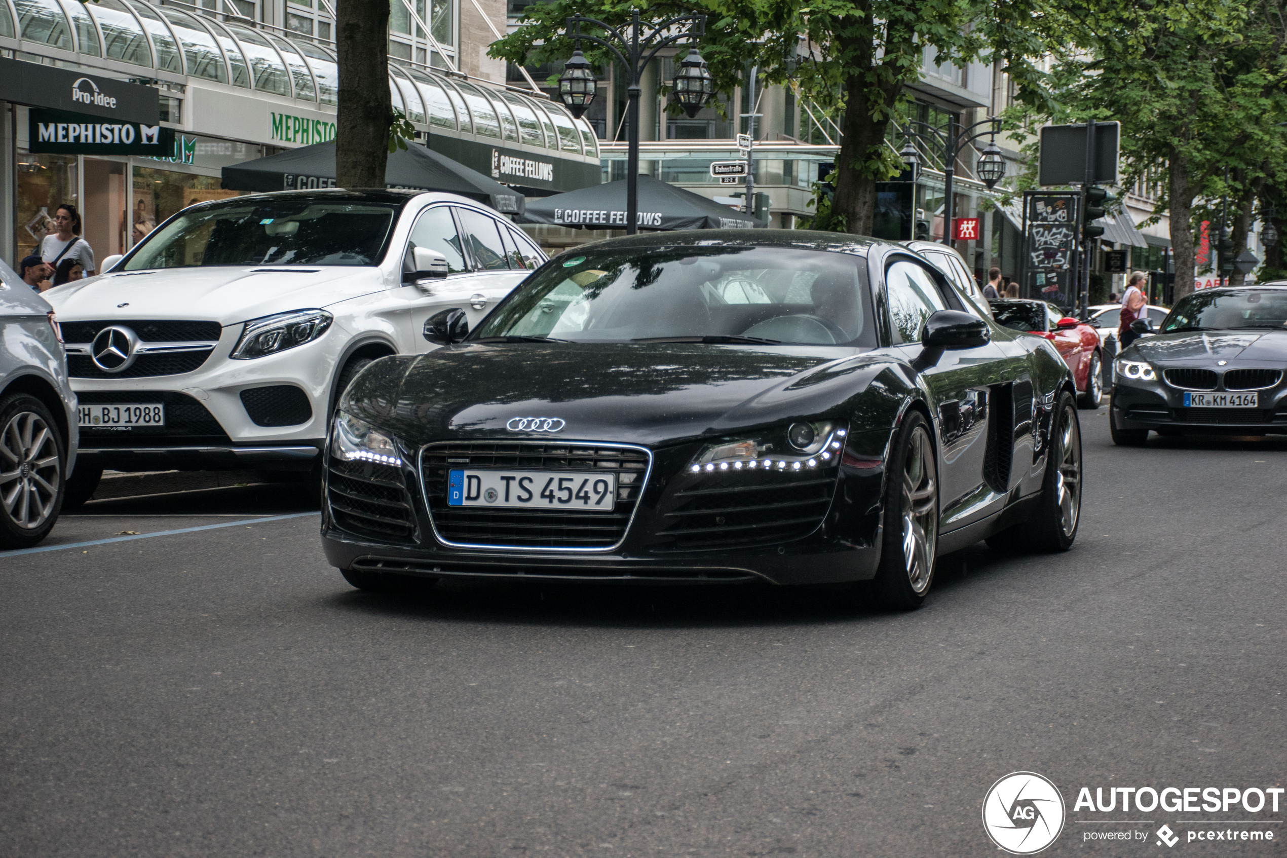 Audi R8