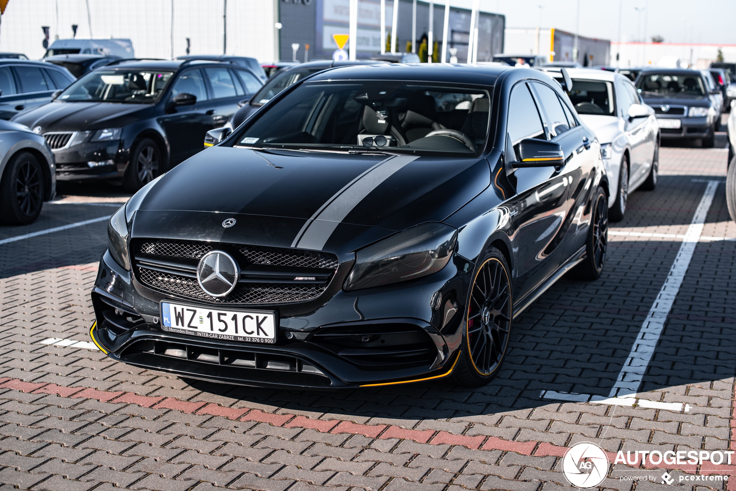 Mercedes-AMG A 45 W176 Yellow Night Edition