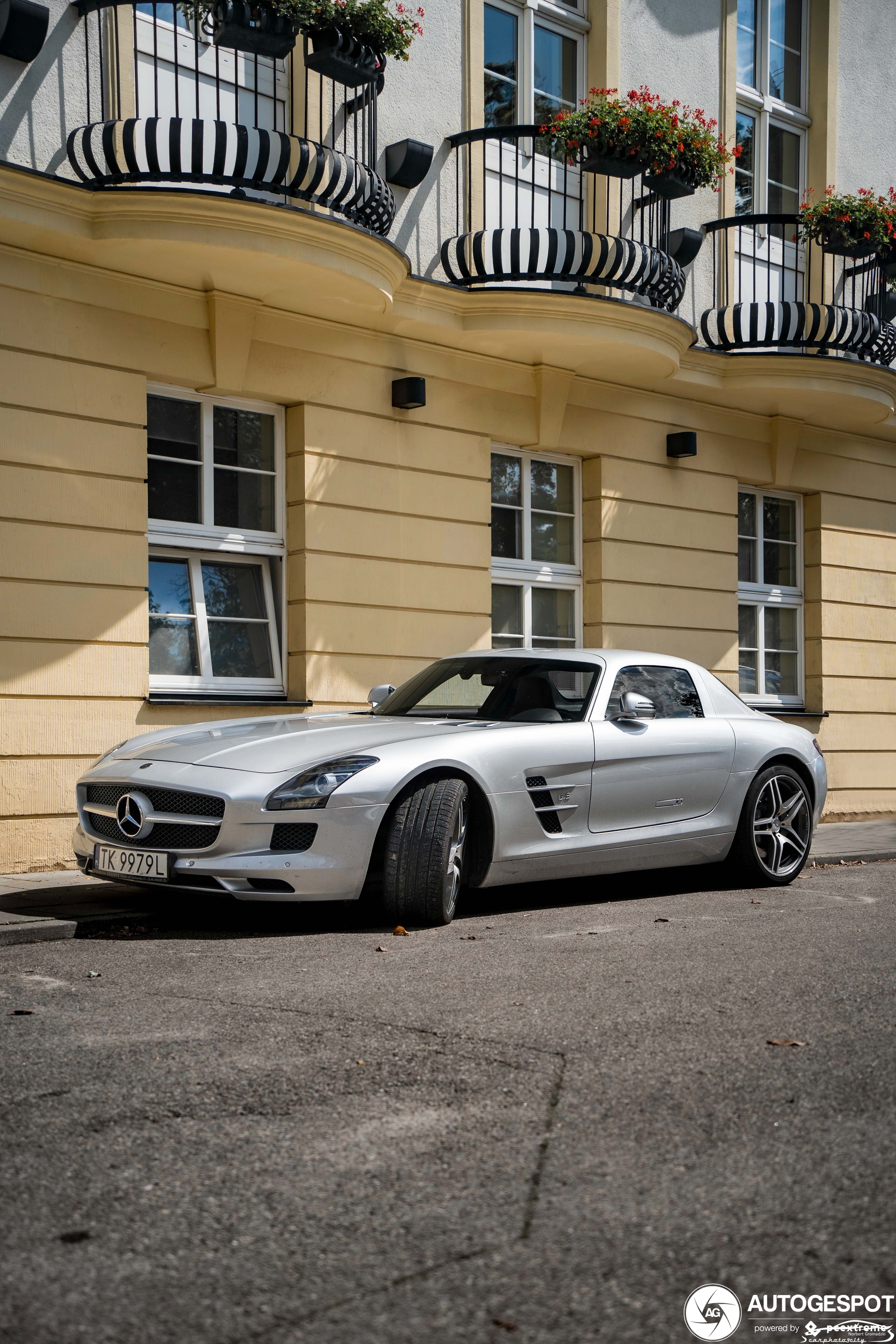 Mercedes-Benz SLS AMG