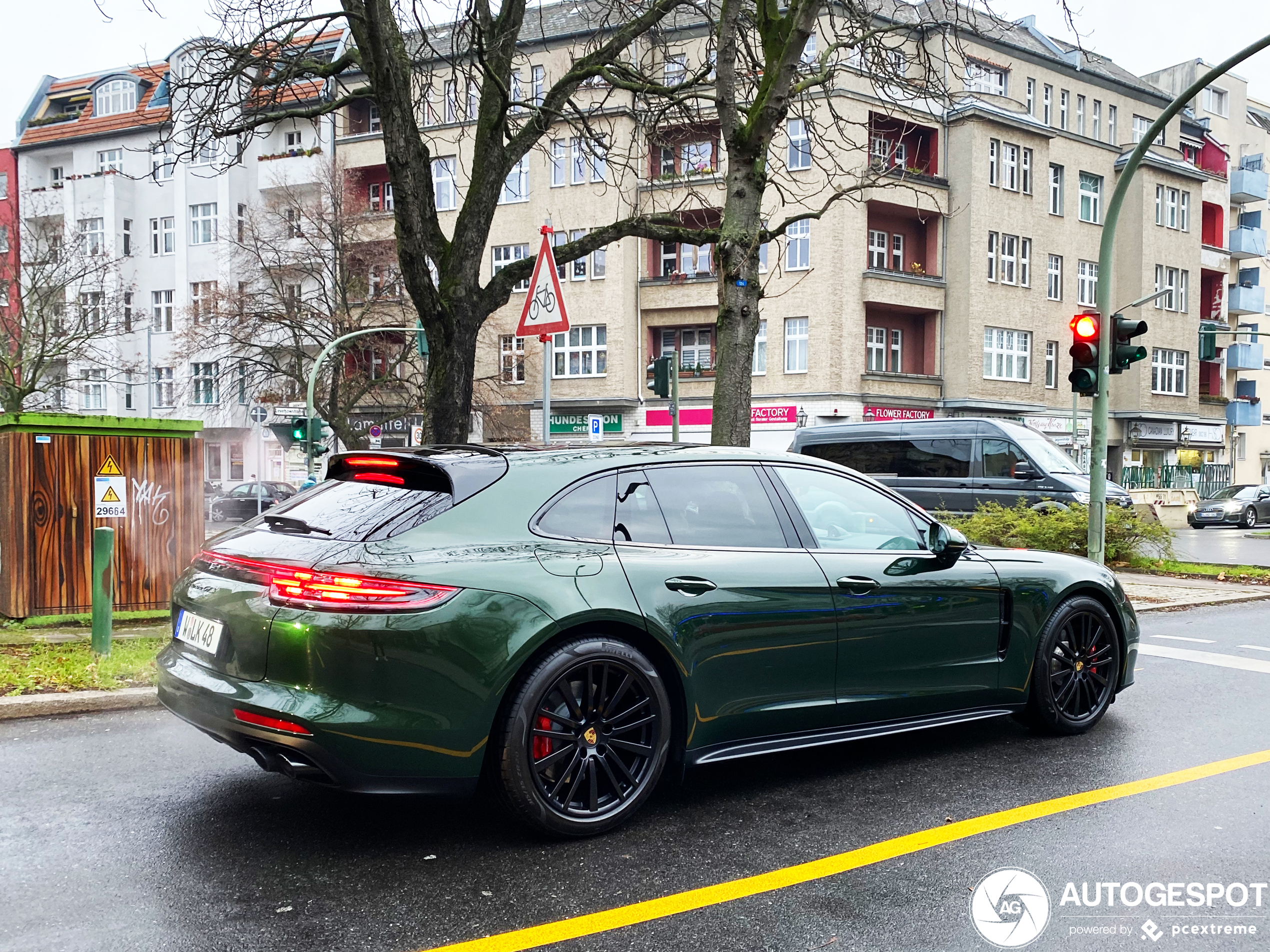 Porsche 971 Panamera GTS Sport Turismo