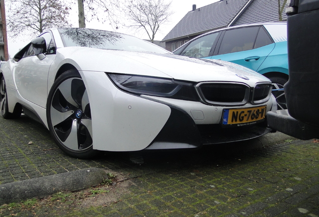 BMW i8