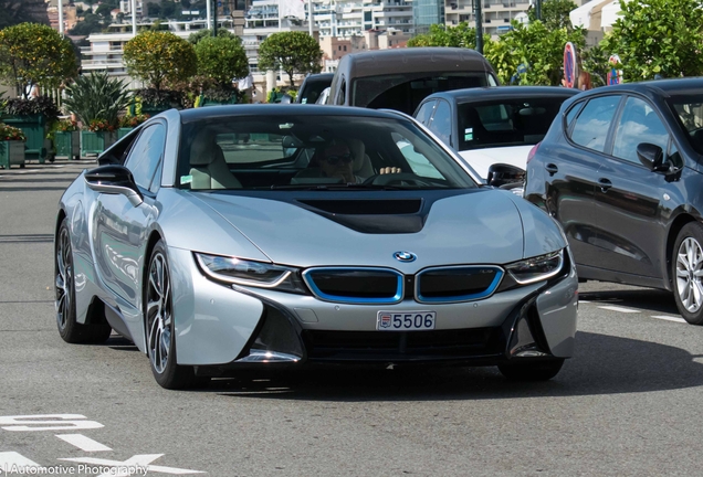 BMW i8