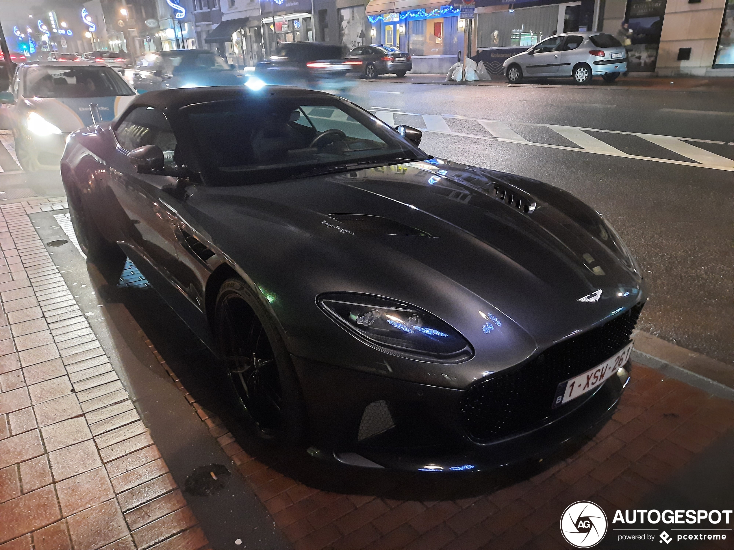 Aston Martin DBS Superleggera Volante