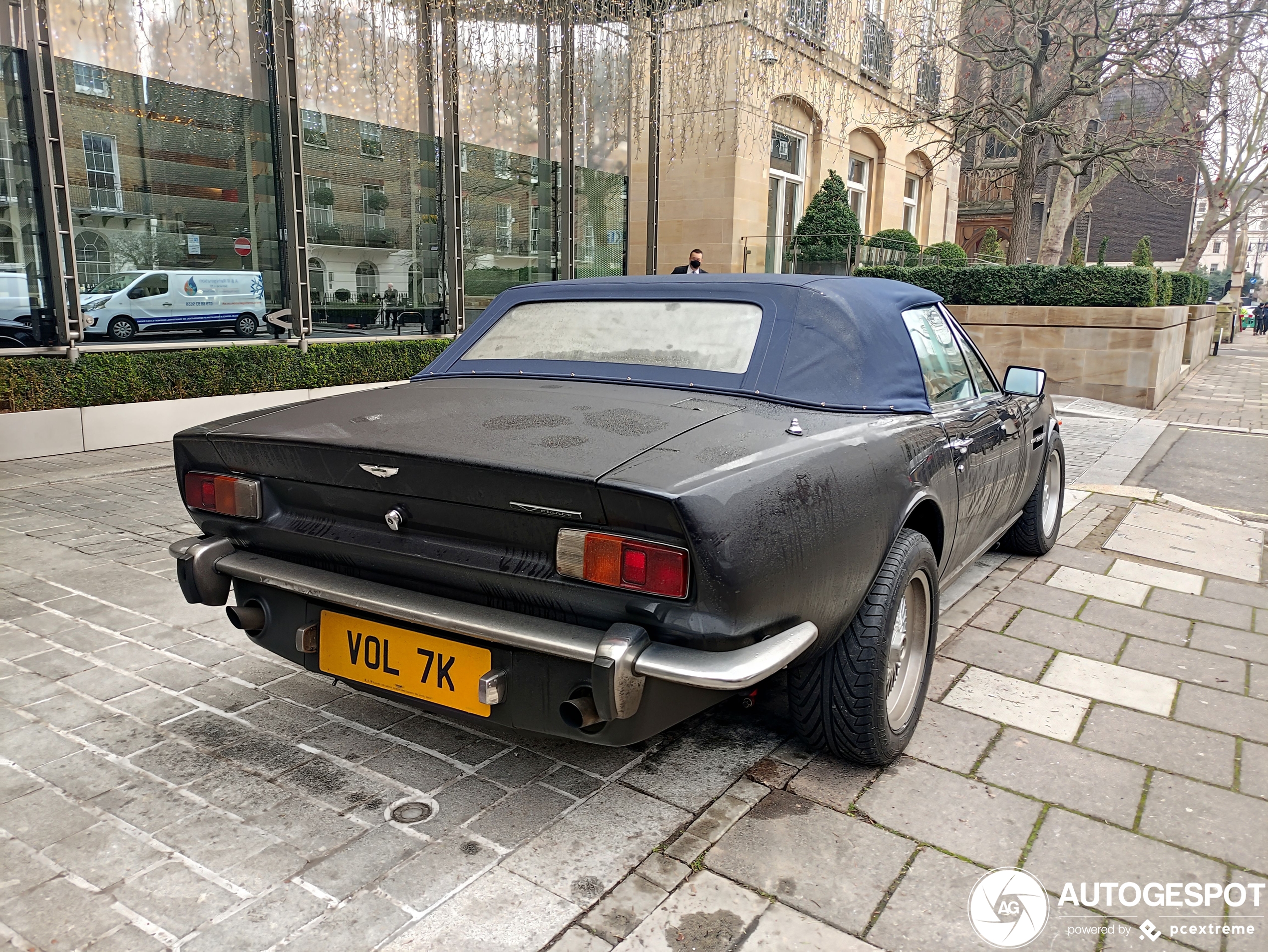 Aston Martin V8 Volante 1979-1989