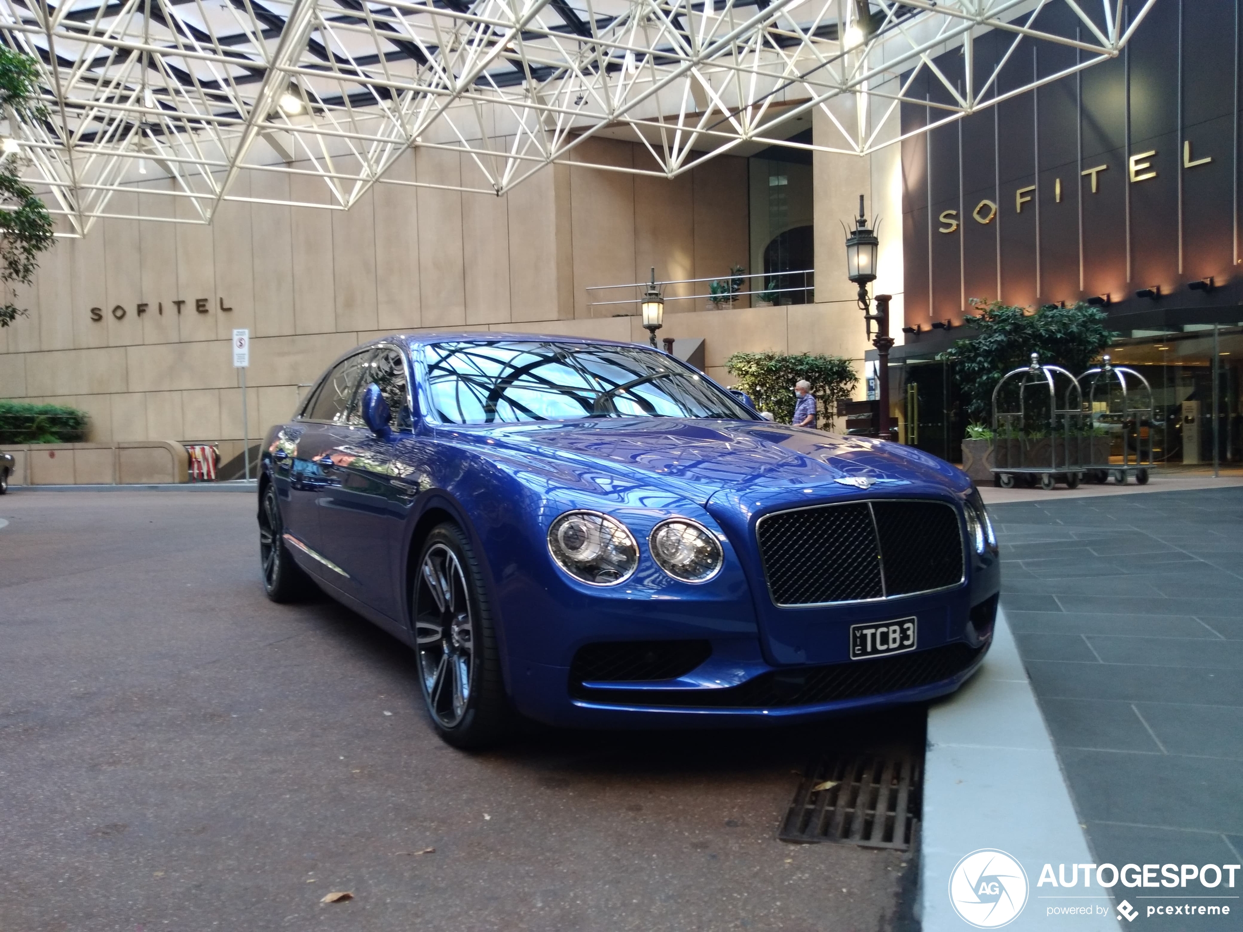 Bentley Flying Spur V8 S