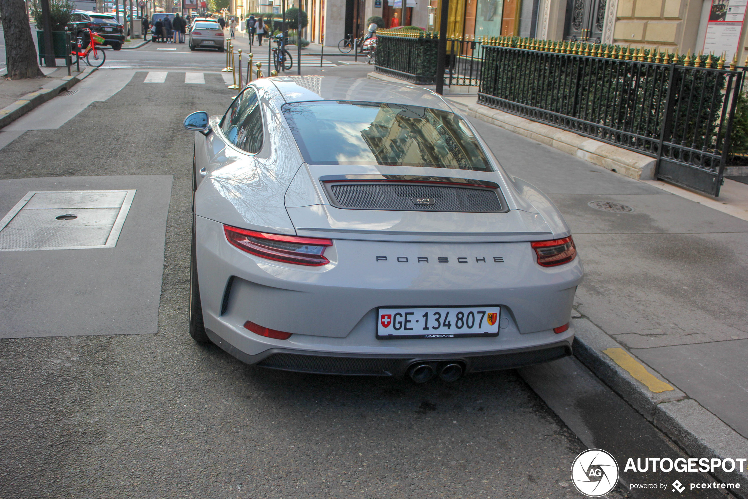 2x Porsche 911 GT3 met dikke velgen