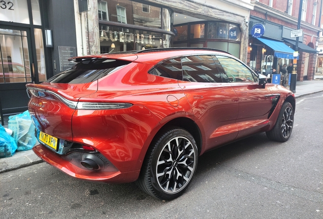 Aston Martin DBX