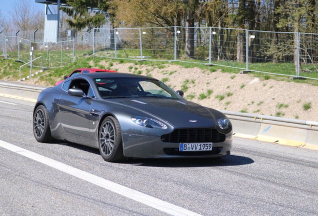 Aston Martin V8 Vantage