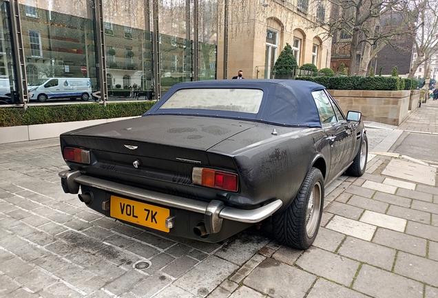 Aston Martin V8 Volante 1979-1989