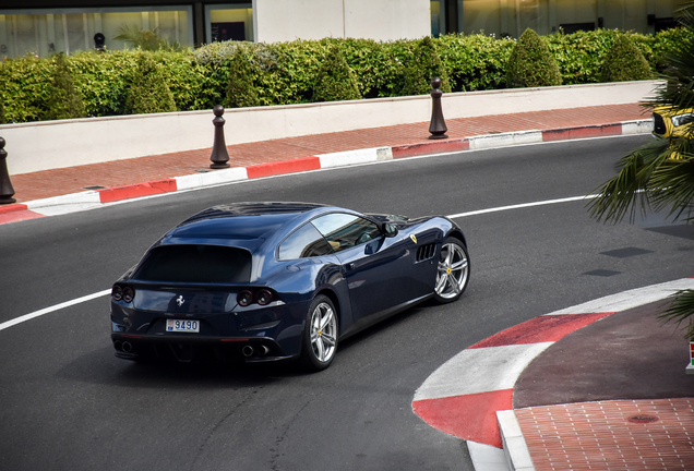 Ferrari GTC4Lusso