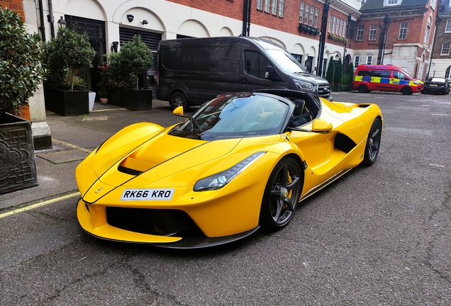 Ferrari LaFerrari Aperta