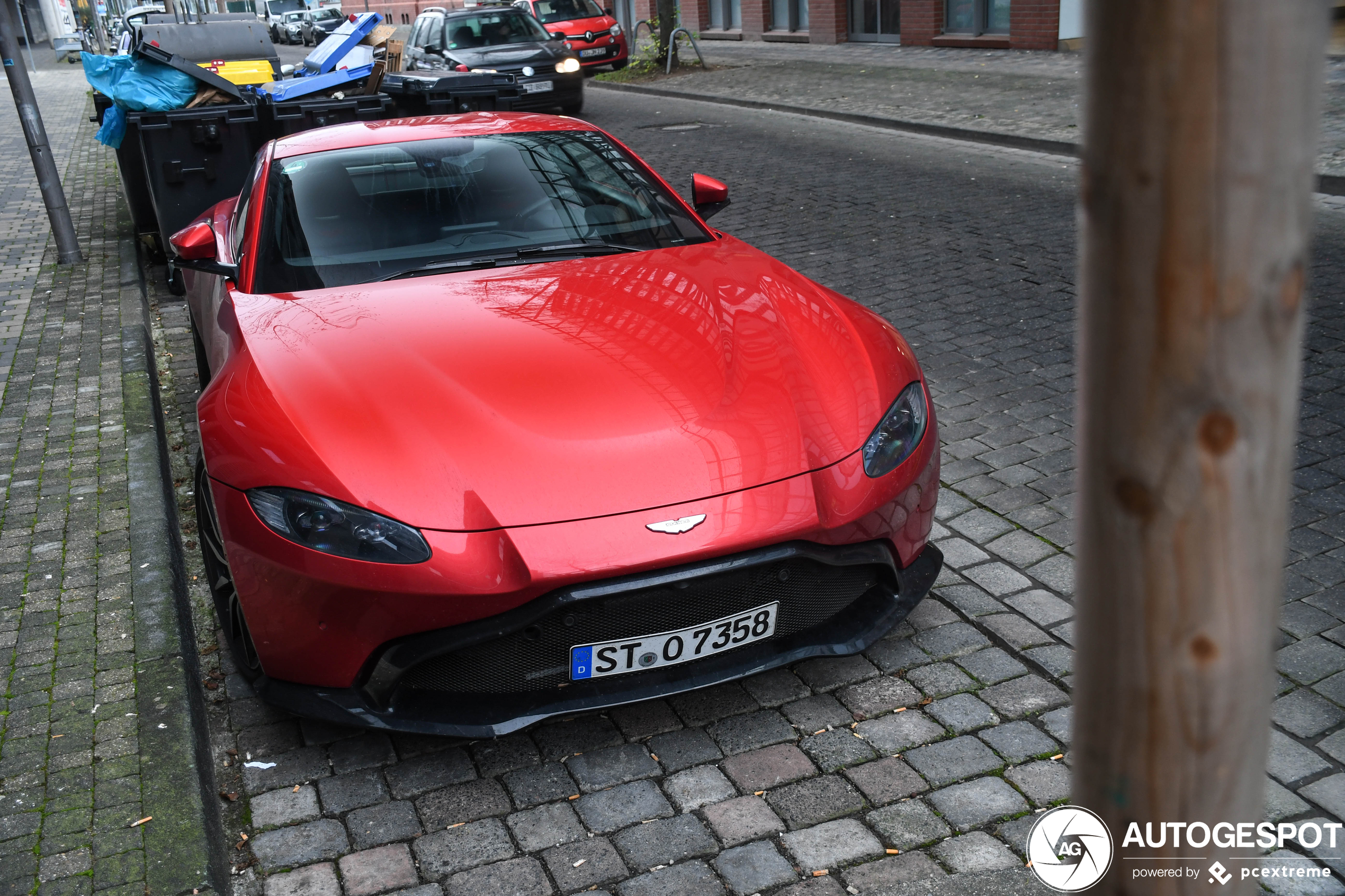 Aston Martin V8 Vantage 2018