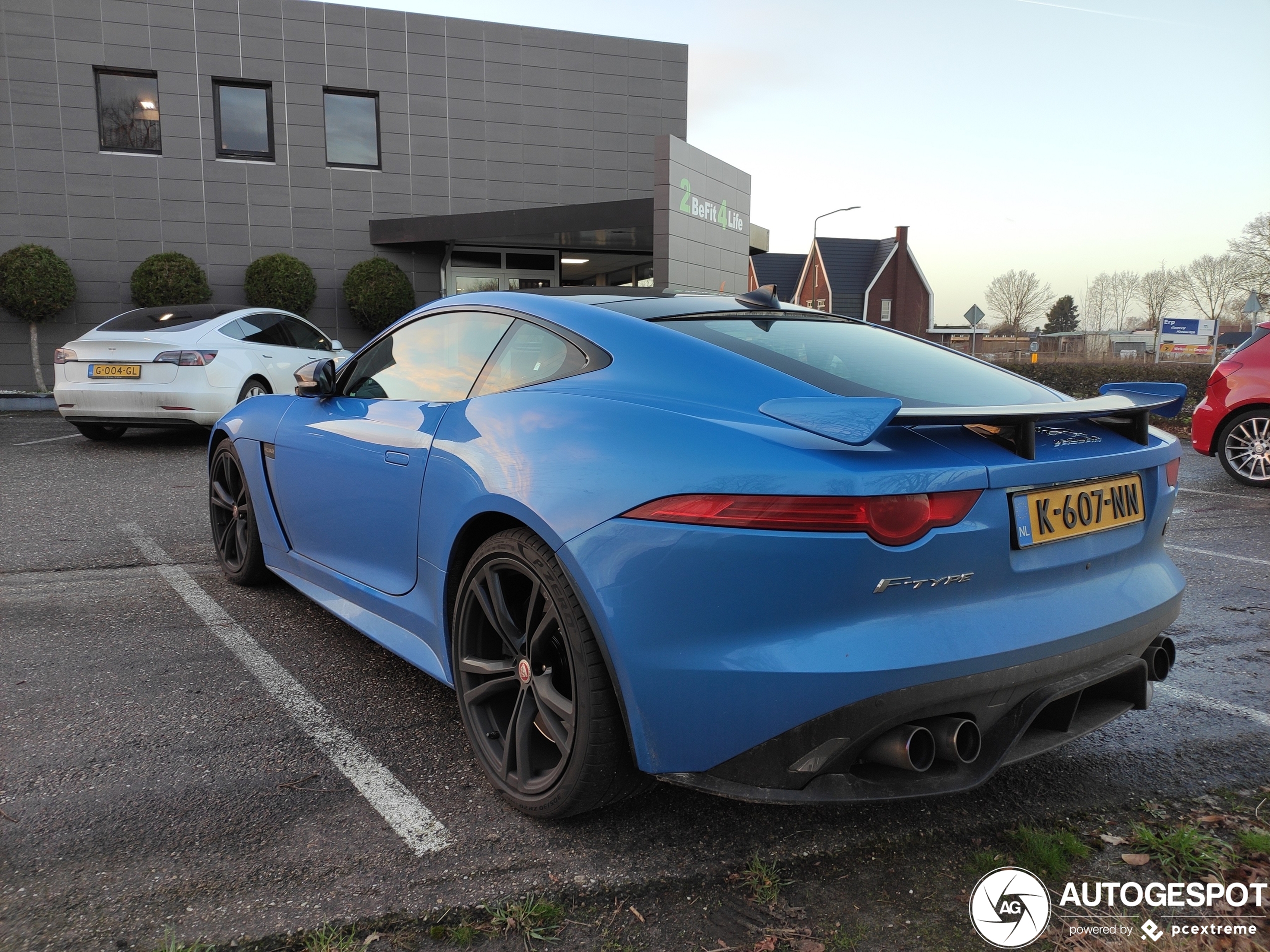 Jaguar F-TYPE SVR is niet bang voor wat kou