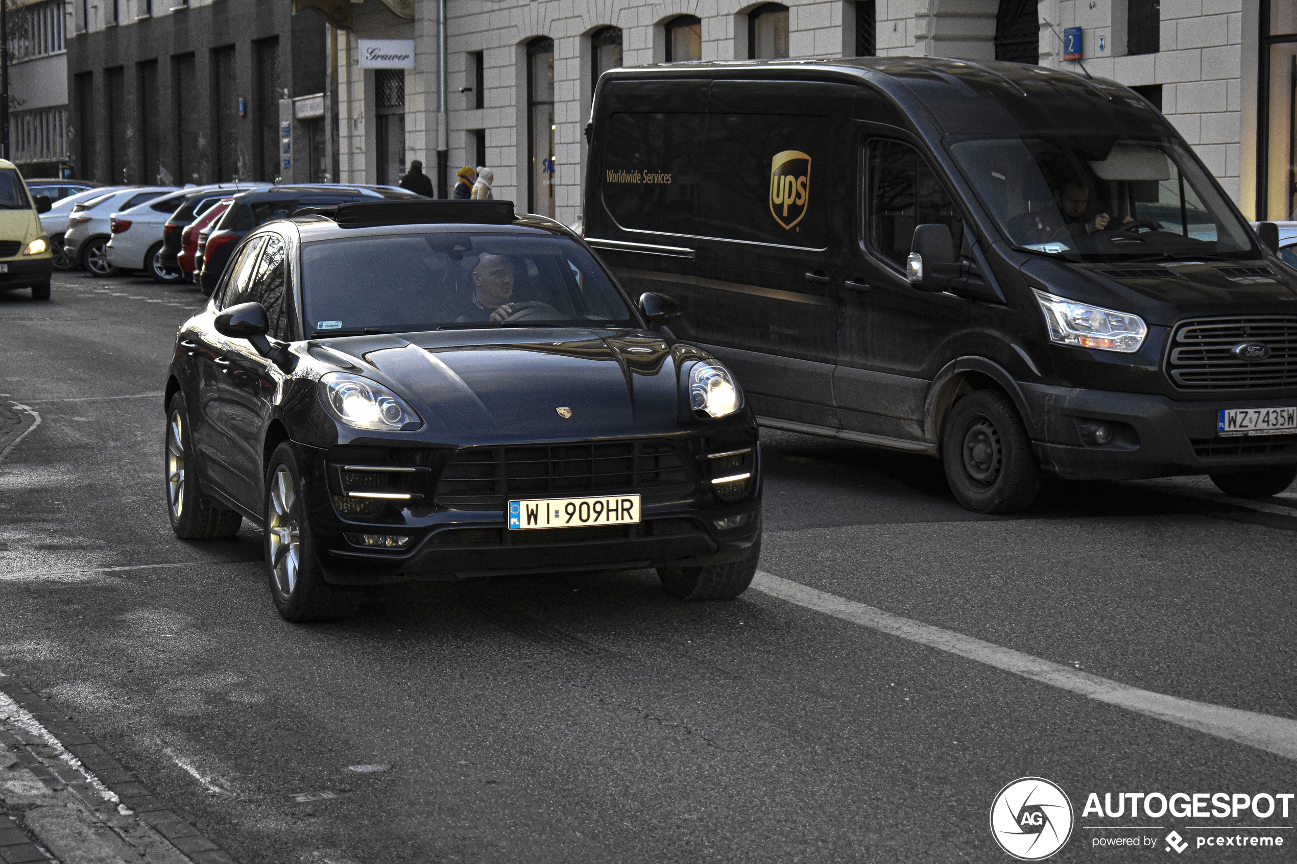 Porsche 95B Macan Turbo