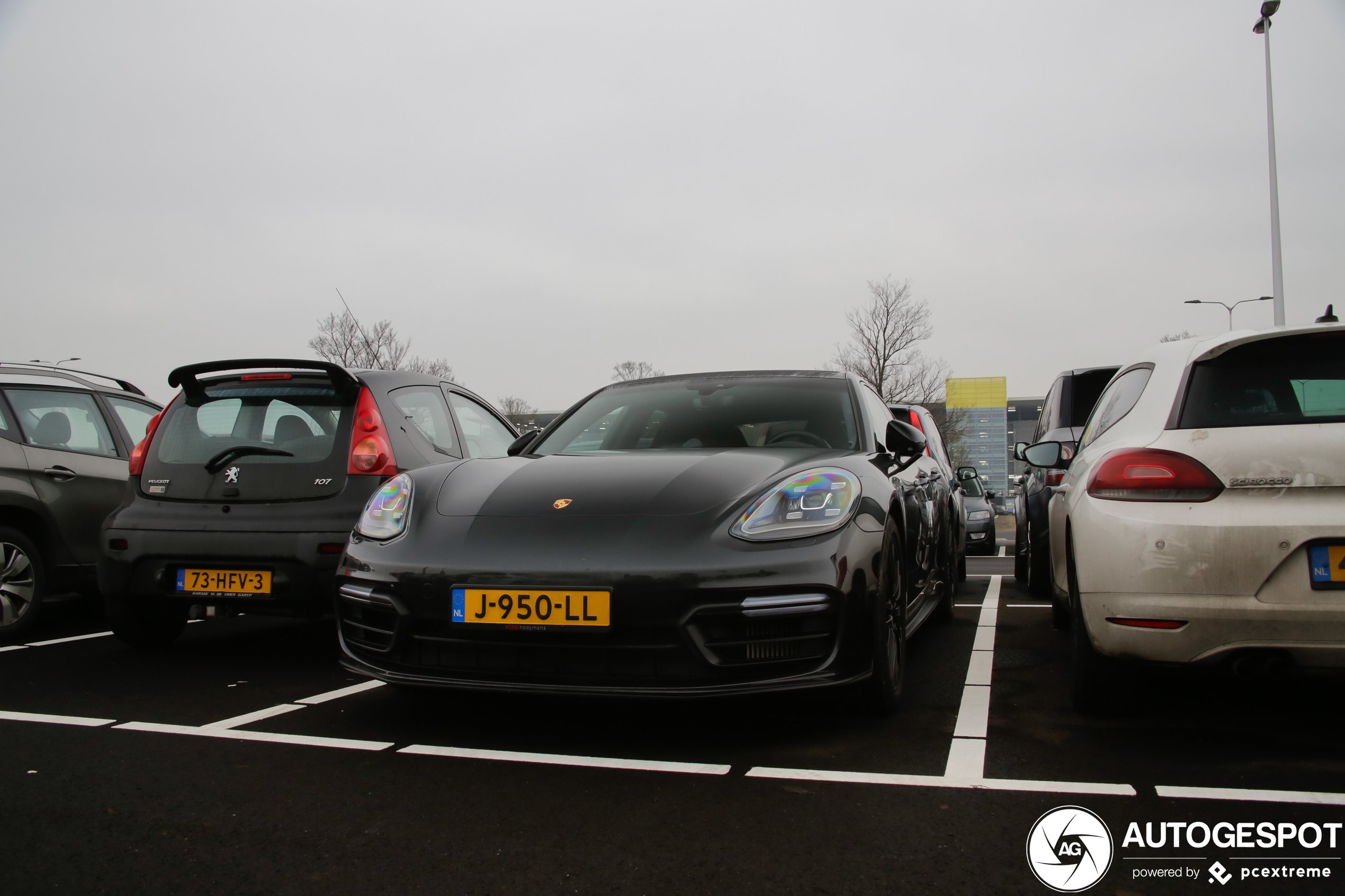 Porsche 971 Panamera GTS Sport Turismo