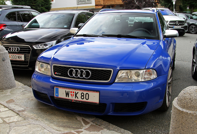 Audi RS4 Avant B5