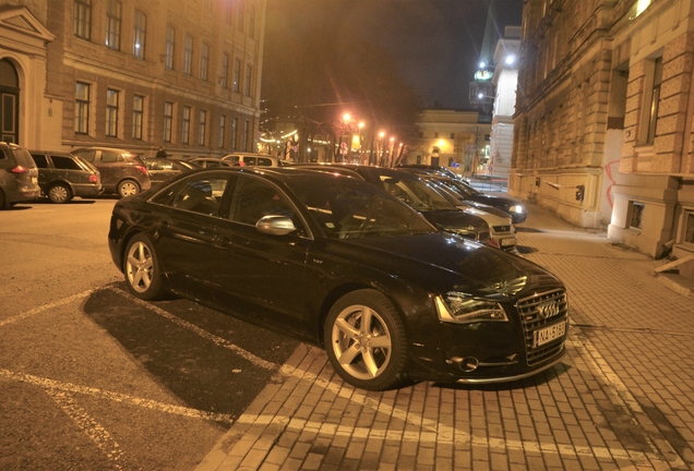 Audi S8 D4