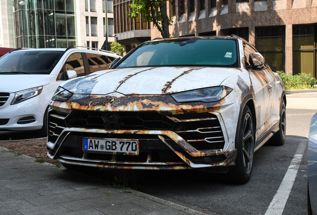 Lamborghini Urus