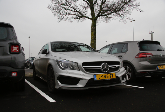 Mercedes-Benz CLA 45 AMG C117