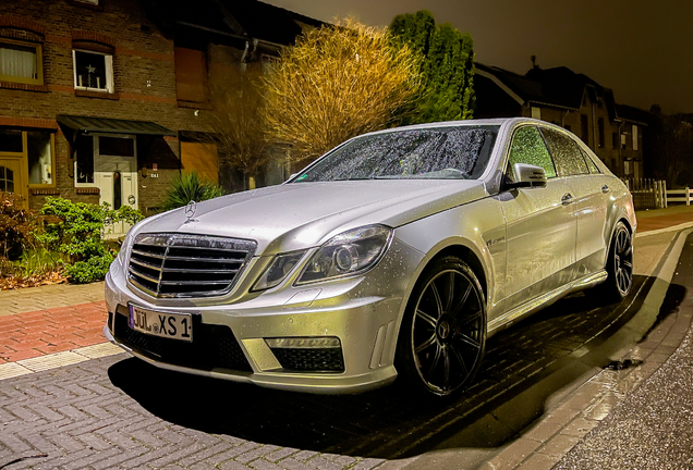 Mercedes-Benz E 63 AMG W212 V8 Biturbo