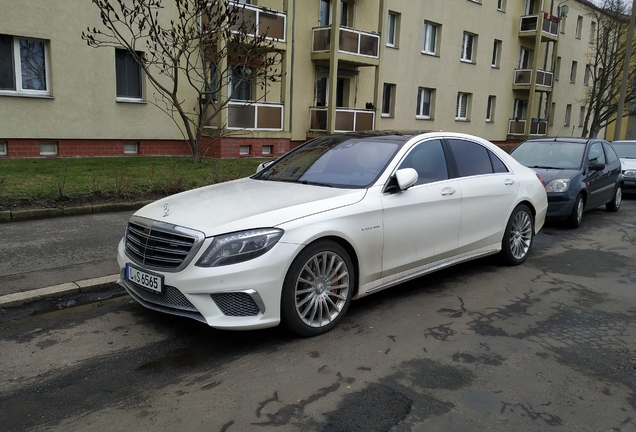 Mercedes-Benz S 65 AMG V222