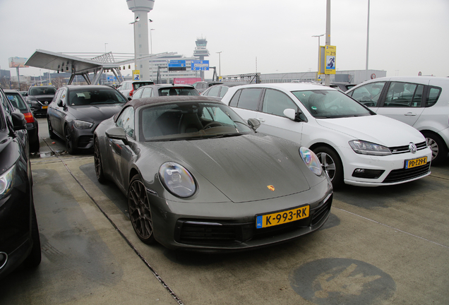 Porsche 992 Carrera 4S Cabriolet