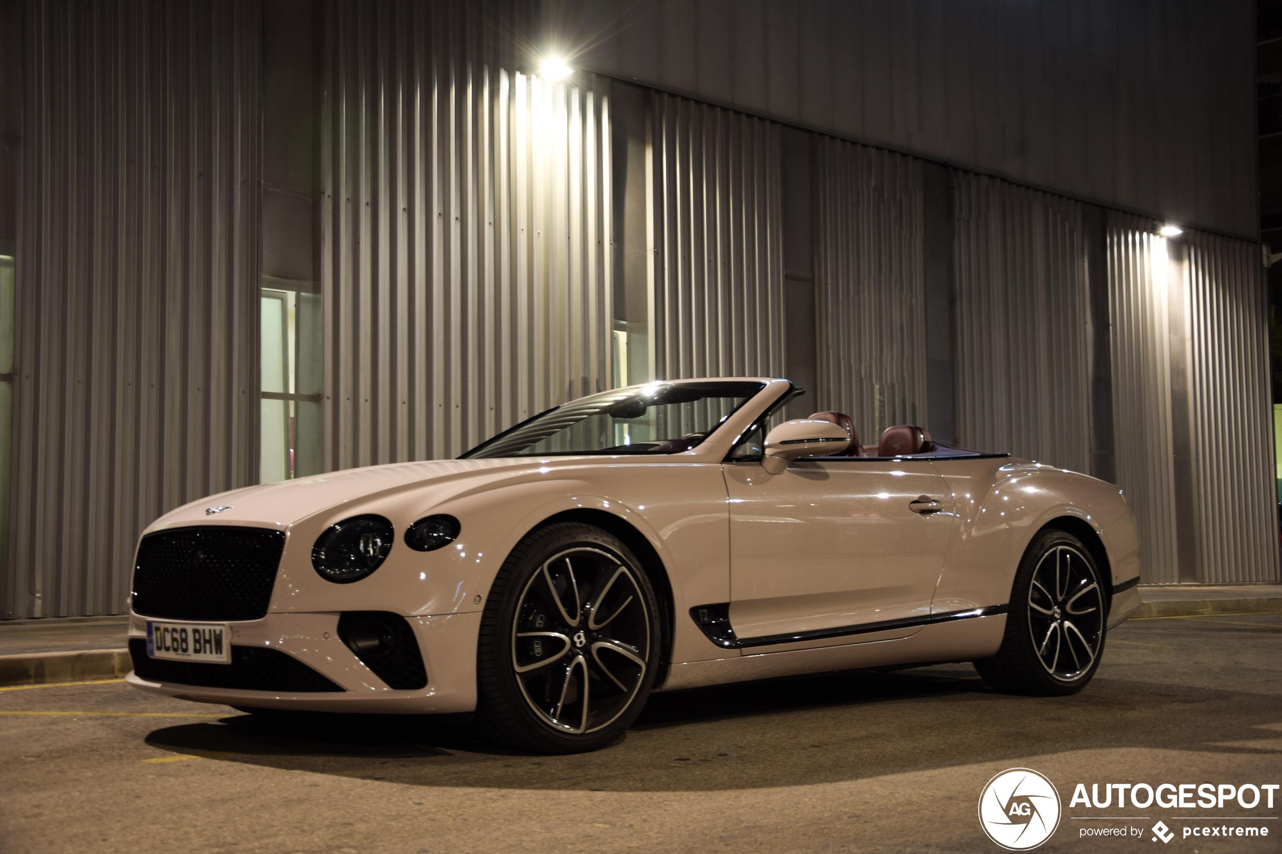 Bentley Continental GTC 2019