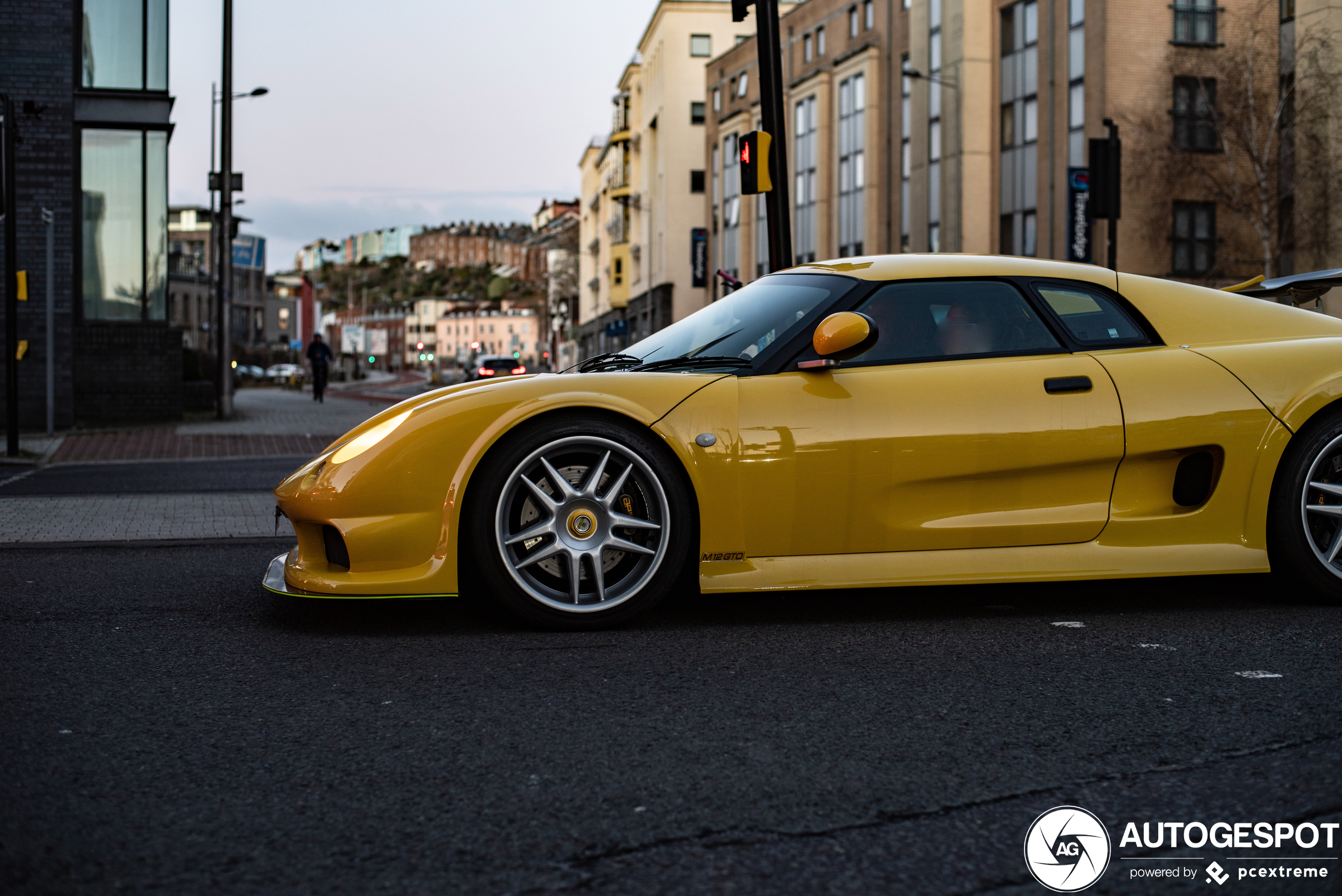 Noble M12 GTO