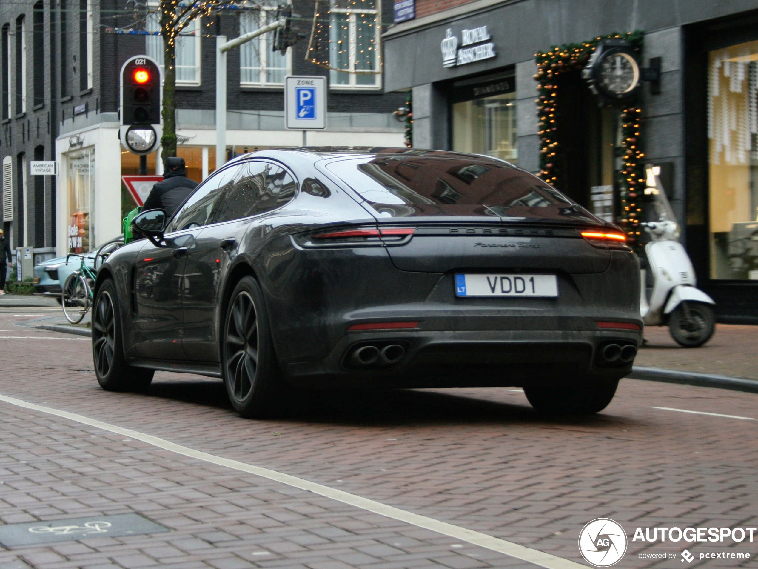 Porsche 971 Panamera Turbo