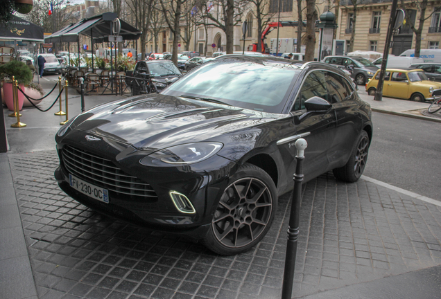 Aston Martin DBX