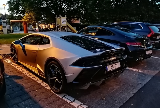 Lamborghini Huracán LP640-4 EVO