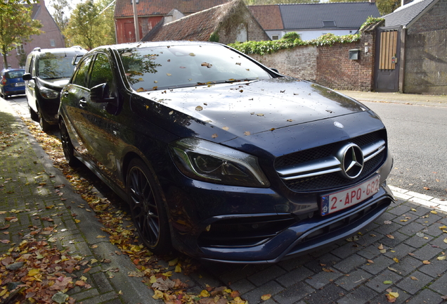 Mercedes-AMG A 45 W176 2015