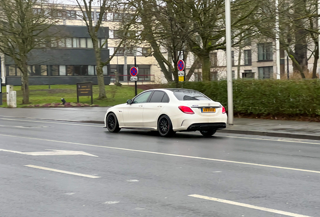 Mercedes-AMG C 63 S W205