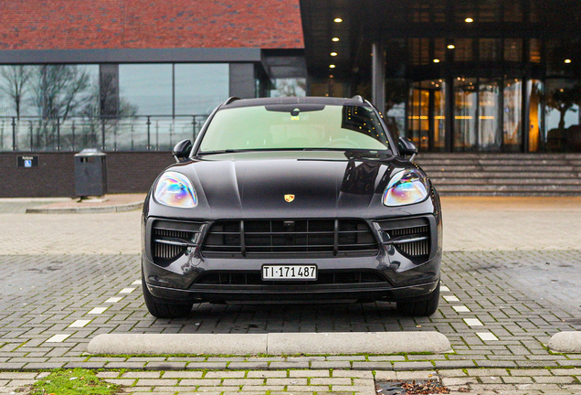 Porsche 95B Macan GTS MkII