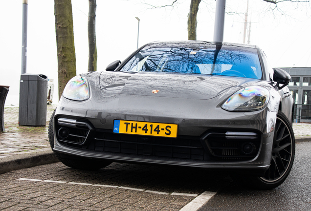 Porsche 971 Panamera Turbo S E-Hybrid Sport Turismo