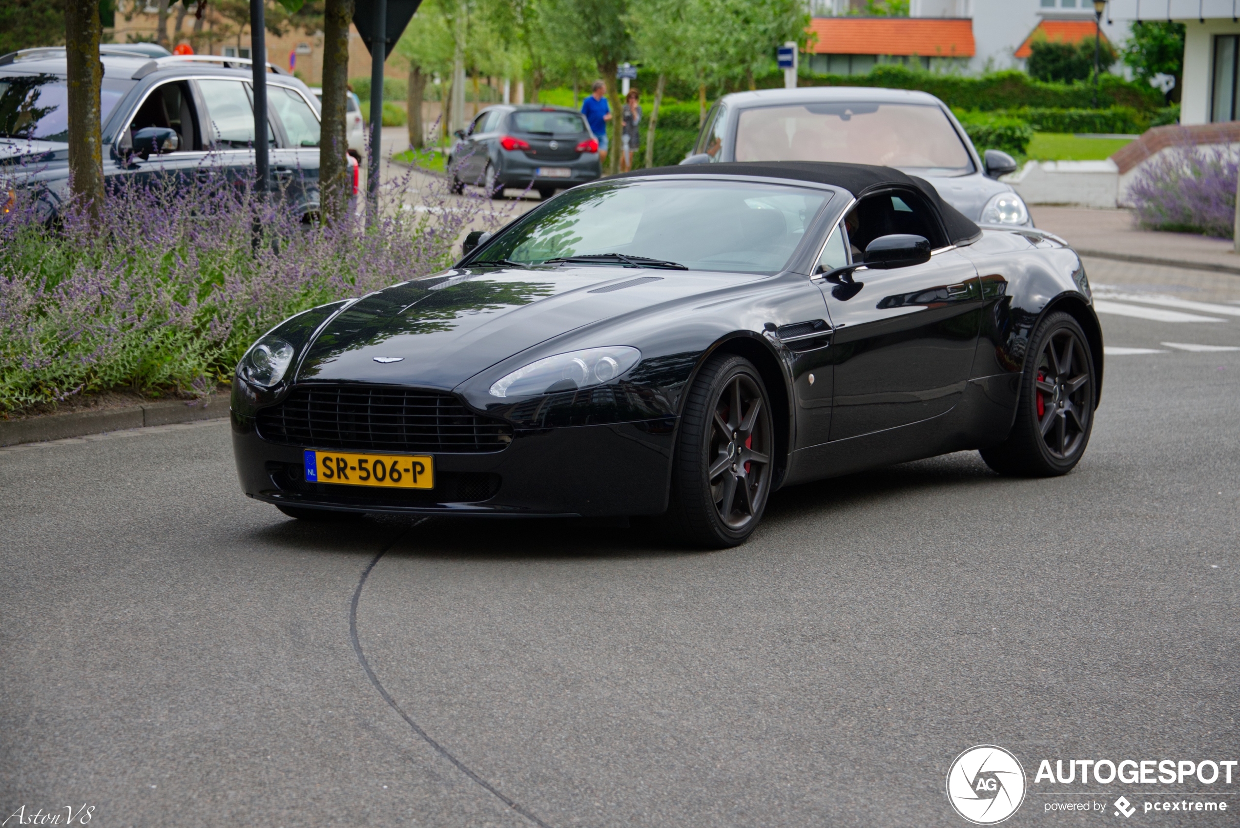 Aston Martin V8 Vantage Roadster