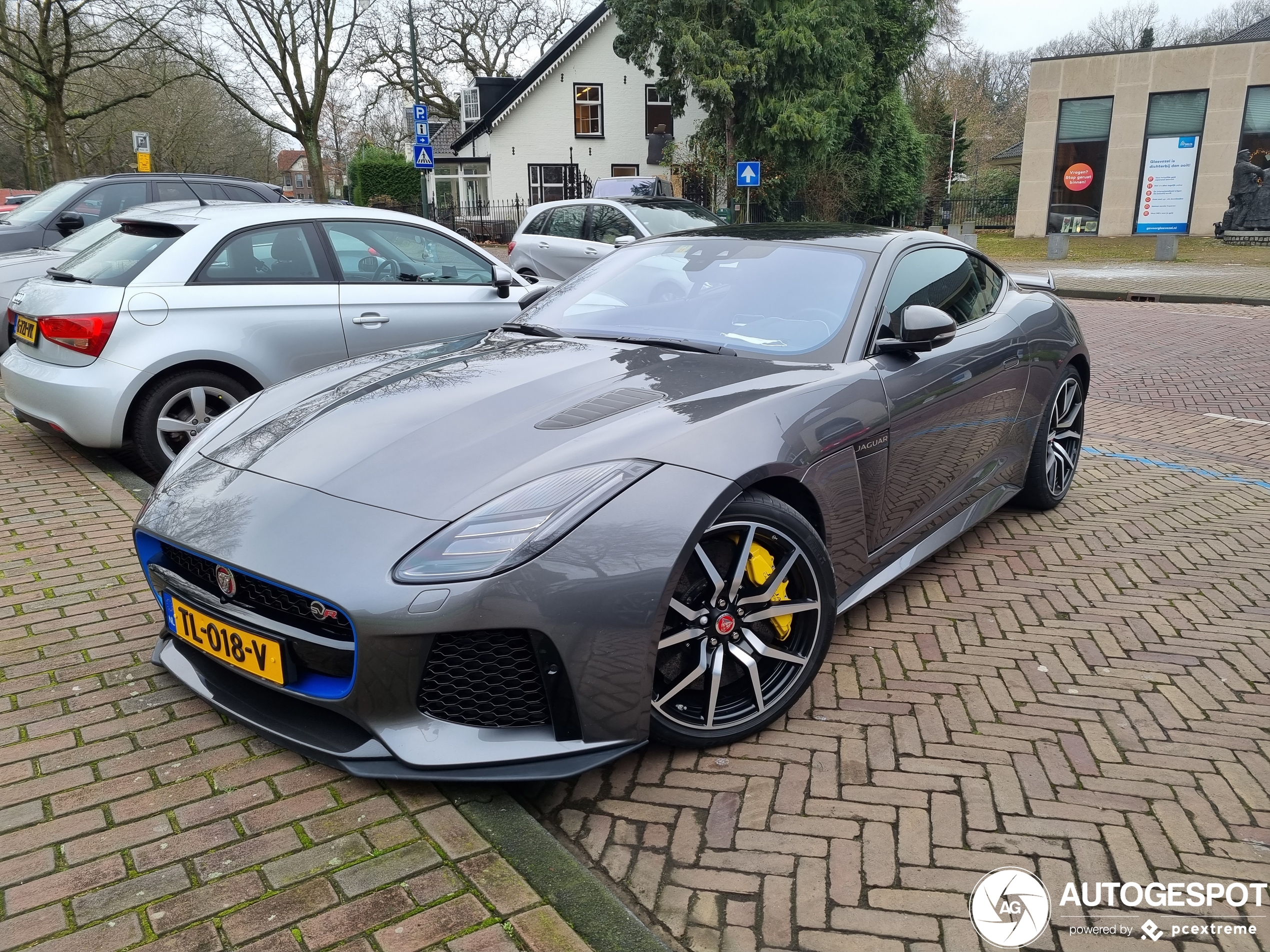 Jaguar F-TYPE SVR Coupé 2017