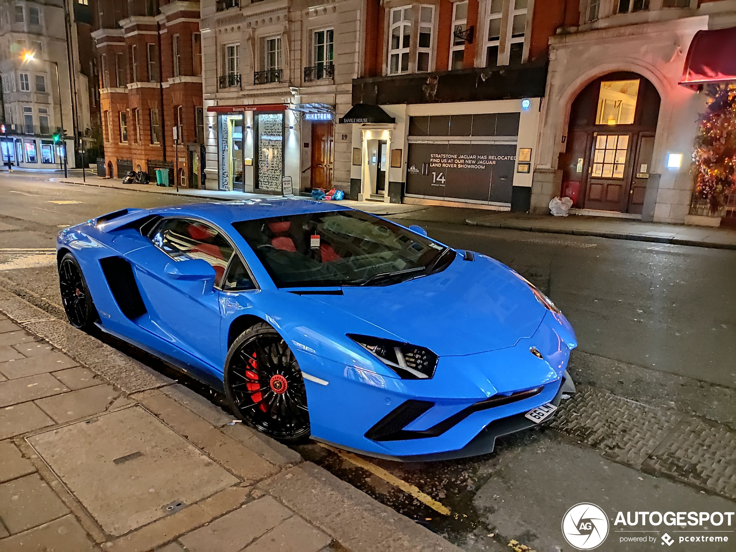 Lamborghini Aventador S LP740-4