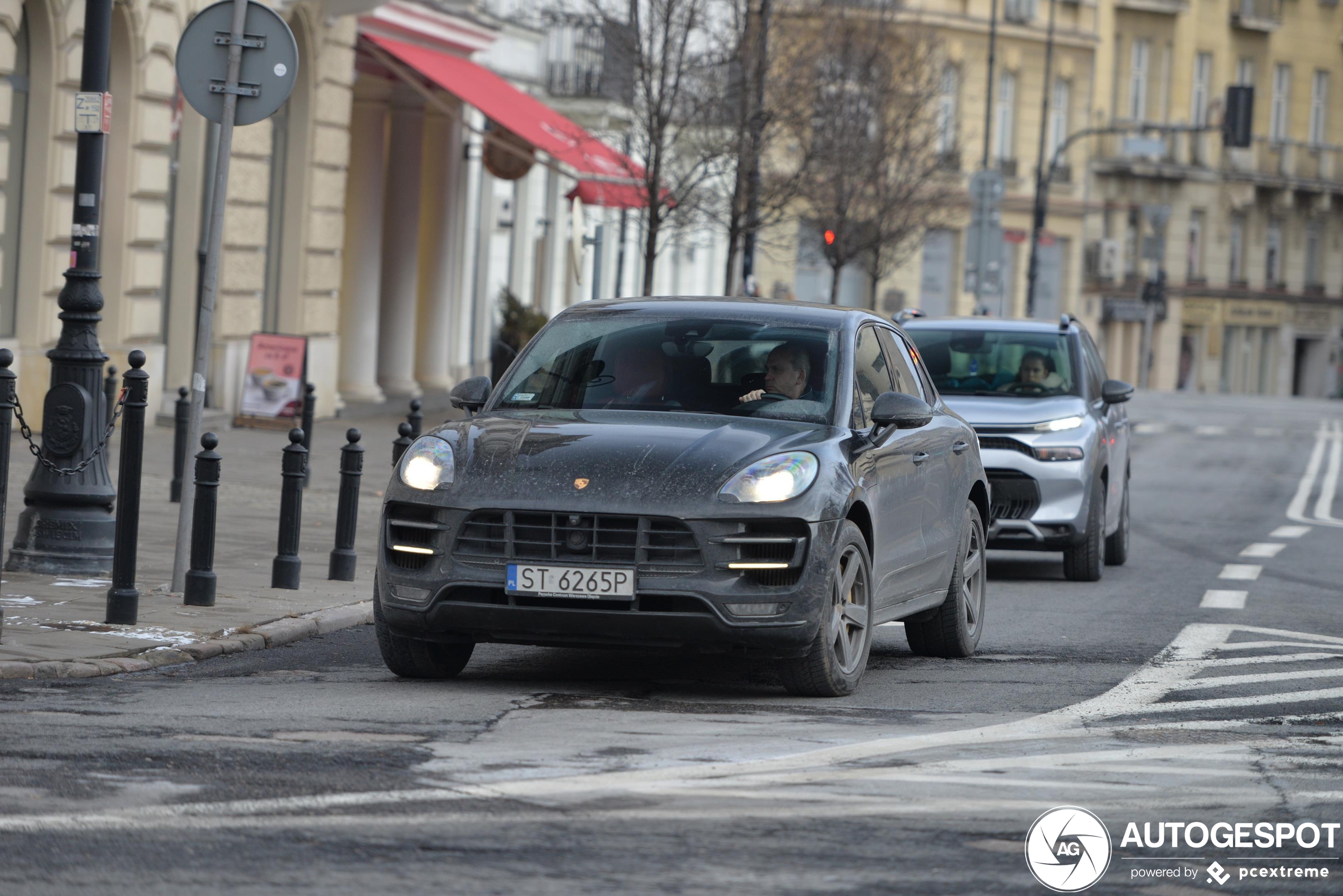 Porsche 95B Macan Turbo