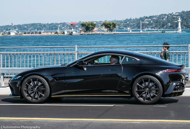 Aston Martin V8 Vantage 2018