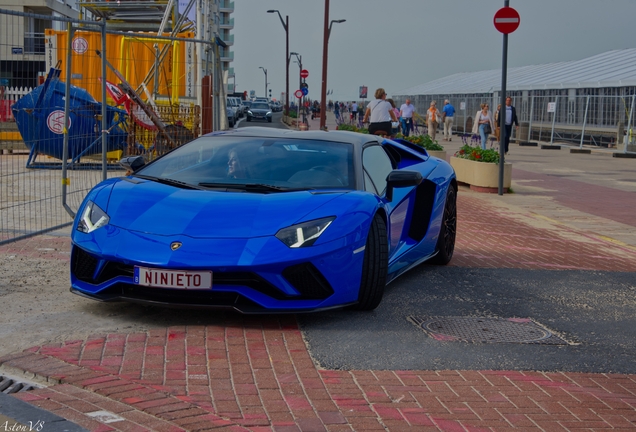 Lamborghini Aventador S LP740-4 Roadster