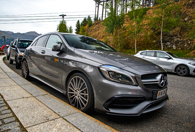 Mercedes-AMG A 45 W176 2015