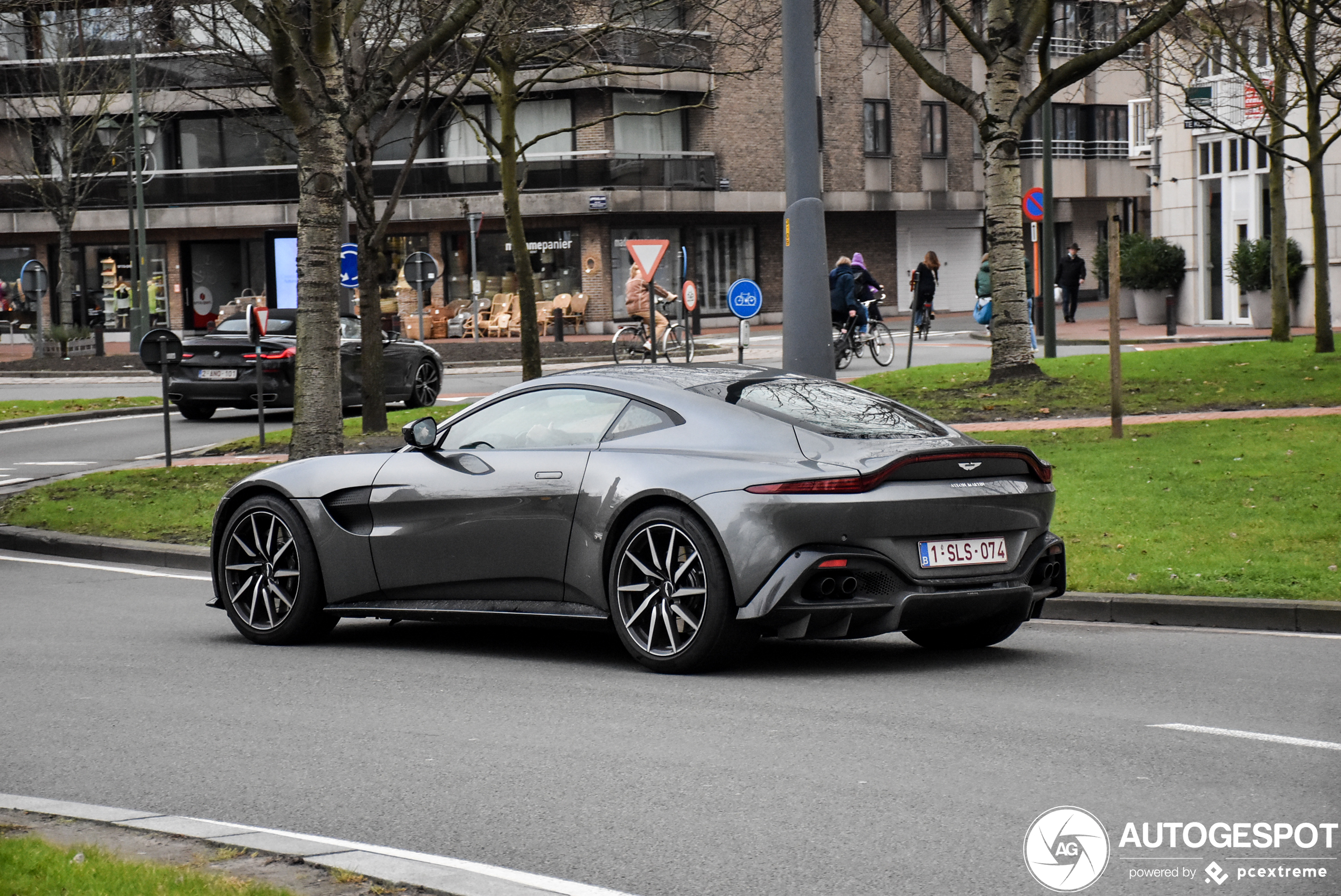 Aston Martin V8 Vantage 2018