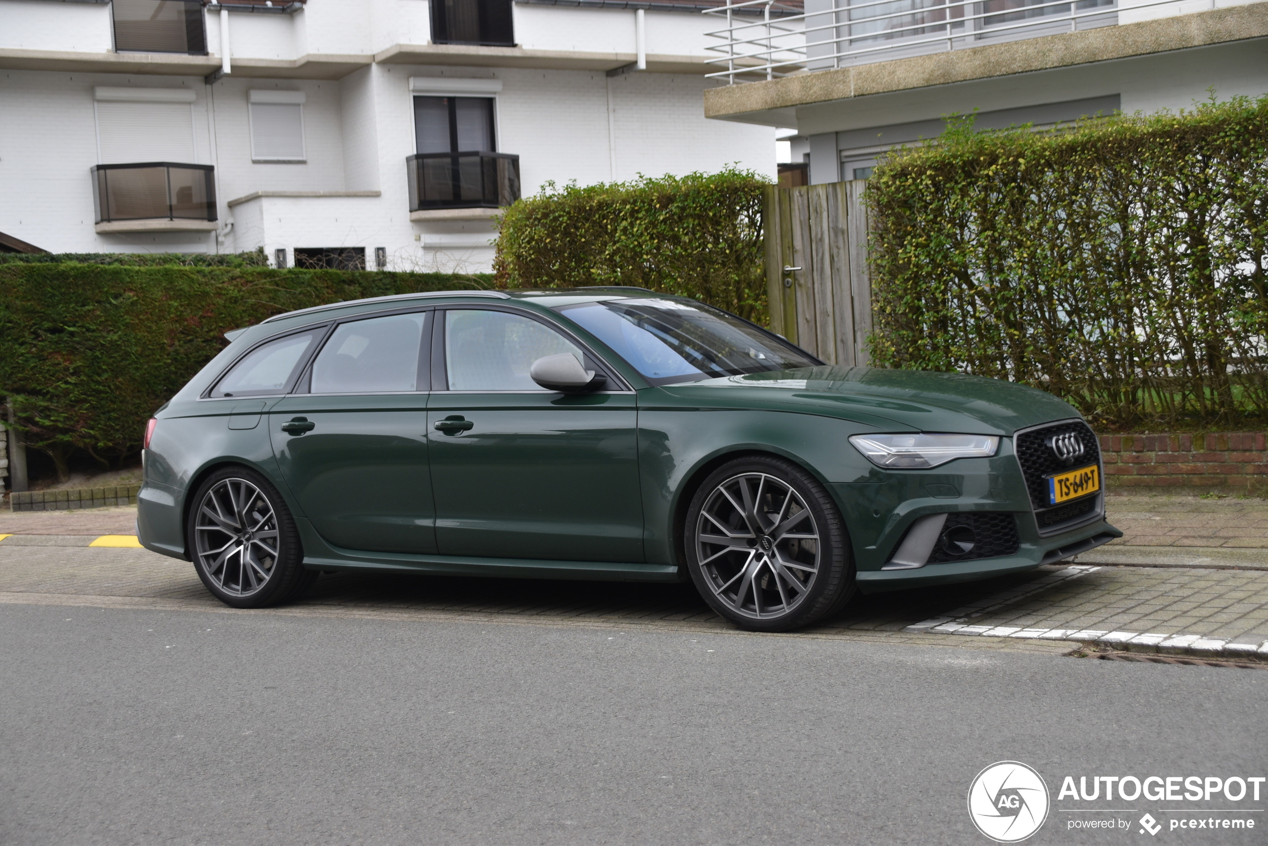 Audi RS6 Avant C7 2015