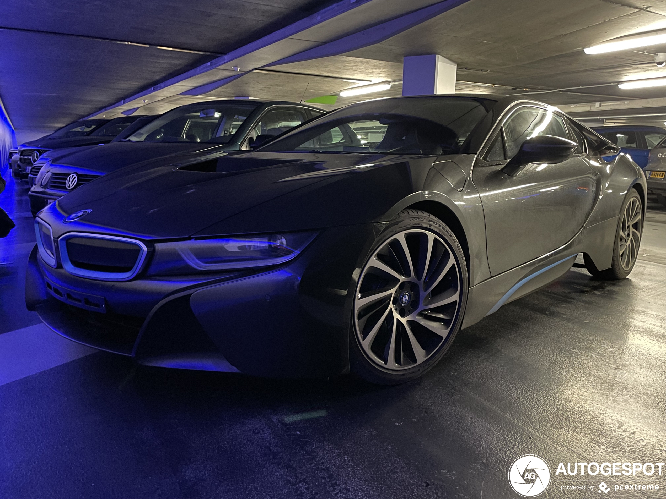 BMW i8