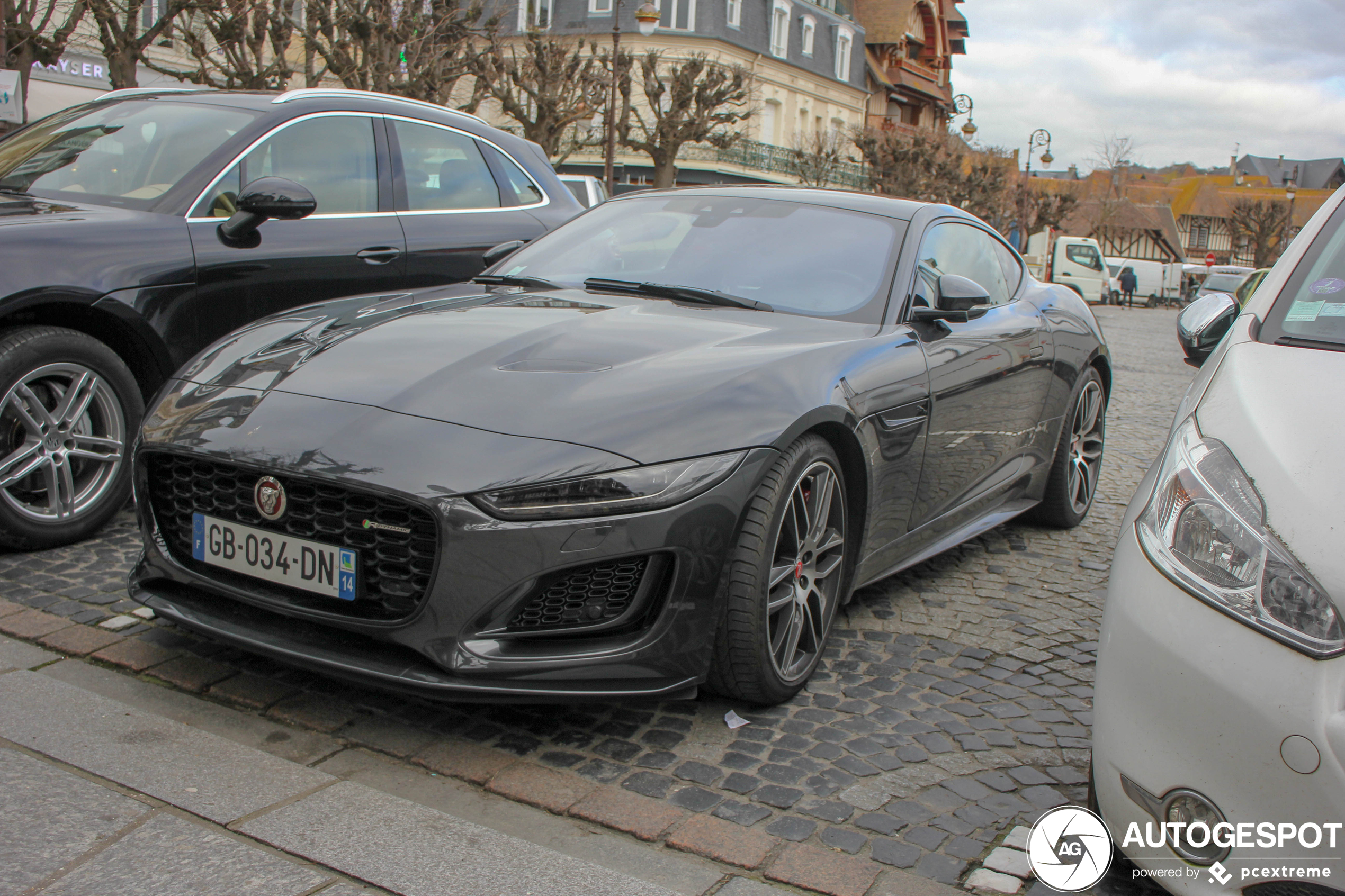 Jaguar F-TYPE P450 Coupé 2020